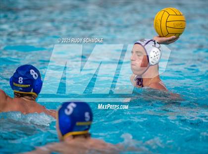 Thumbnail 1 in Grossmont vs Santana photogallery.