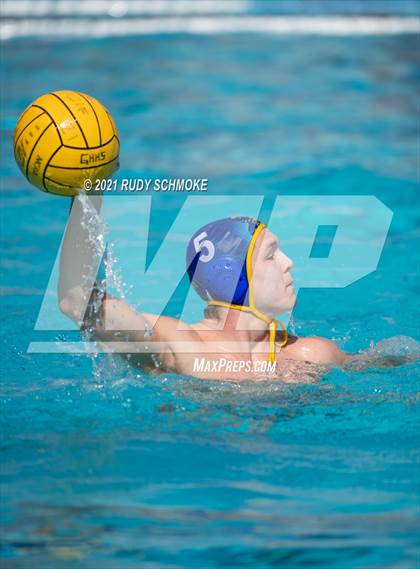 Thumbnail 3 in Grossmont vs Santana photogallery.