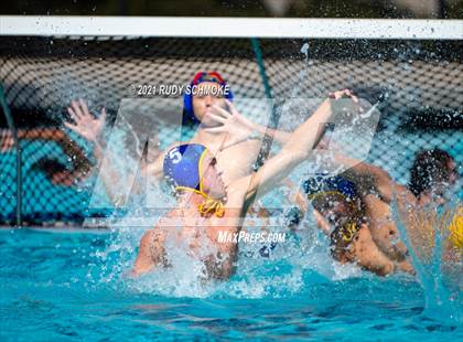 Thumbnail 2 in Grossmont vs Santana photogallery.
