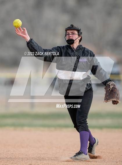 Thumbnail 2 in Wayne @ Duchesne photogallery.