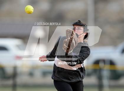 Thumbnail 1 in Wayne @ Duchesne photogallery.