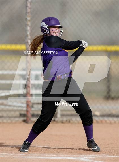Thumbnail 3 in Wayne @ Duchesne photogallery.