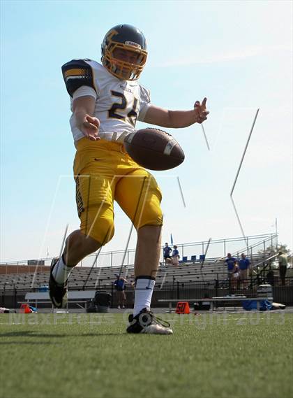 Thumbnail 2 in Moeller @ Covington Catholic photogallery.