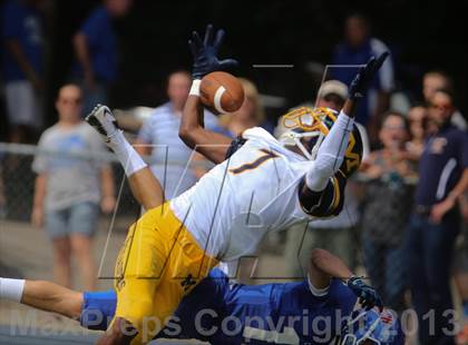 Thumbnail 3 in Moeller @ Covington Catholic photogallery.