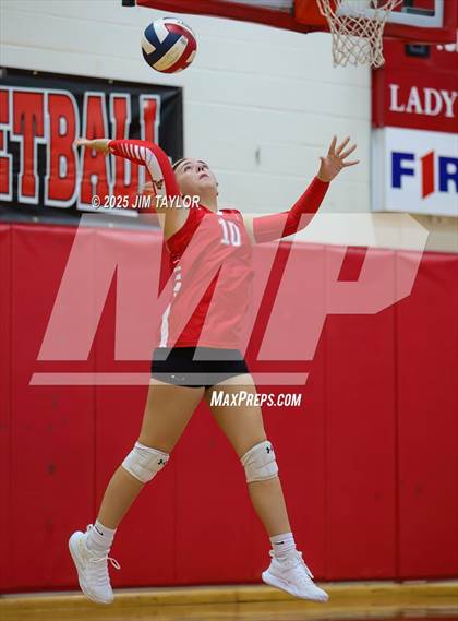 Thumbnail 2 in Albany vs  Aspermont (Eastland Volleyball Showdown 2025) photogallery.