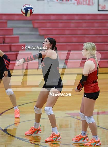 Thumbnail 2 in Albany vs  Aspermont (Eastland Volleyball Showdown 2025) photogallery.