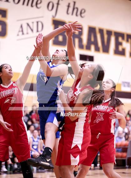 Thumbnail 3 in East vs West RGVBCA All Star photogallery.