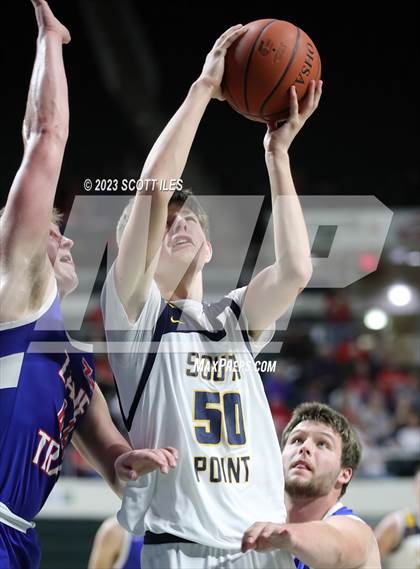 Thumbnail 2 in Zane Trace vs. South Point (OHSAA D3 District Final) photogallery.