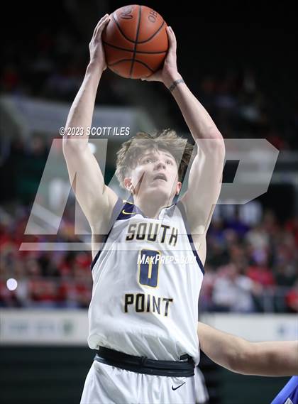 Thumbnail 2 in Zane Trace vs. South Point (OHSAA D3 District Final) photogallery.