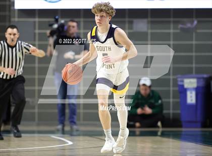 Thumbnail 1 in Zane Trace vs. South Point (OHSAA D3 District Final) photogallery.