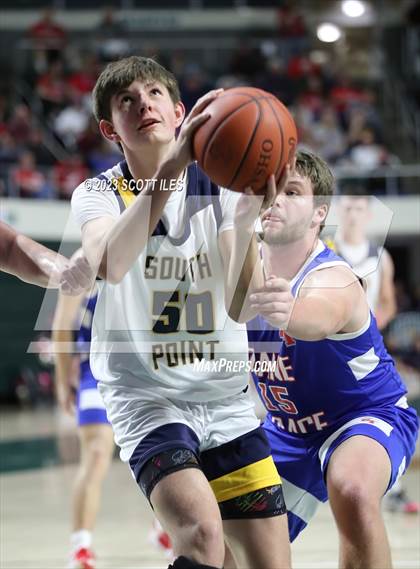 Thumbnail 1 in Zane Trace vs. South Point (OHSAA D3 District Final) photogallery.