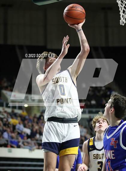 Thumbnail 3 in Zane Trace vs. South Point (OHSAA D3 District Final) photogallery.