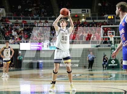 Thumbnail 1 in Zane Trace vs. South Point (OHSAA D3 District Final) photogallery.