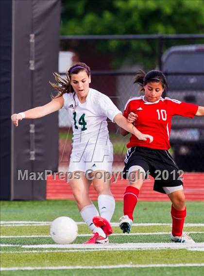 Thumbnail 2 in Clear Falls vs Kipp Academy (Region III Bi-District Playoff) photogallery.