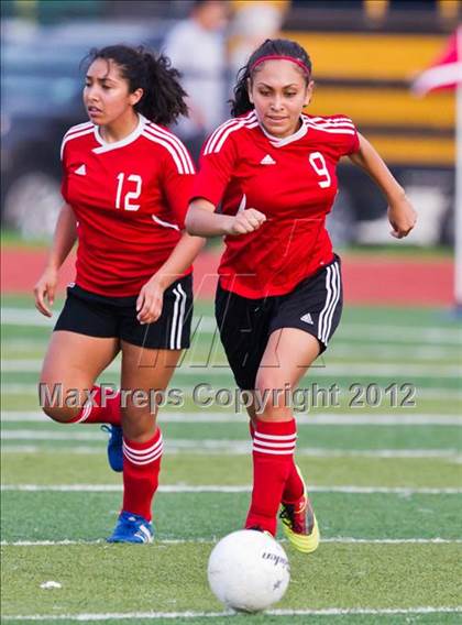 Thumbnail 3 in Clear Falls vs Kipp Academy (Region III Bi-District Playoff) photogallery.