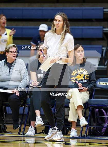 Thumbnail 2 in St. Teresa's Academy vs. Liberty North (MSHSAA Class 5 Quarterfinal) photogallery.