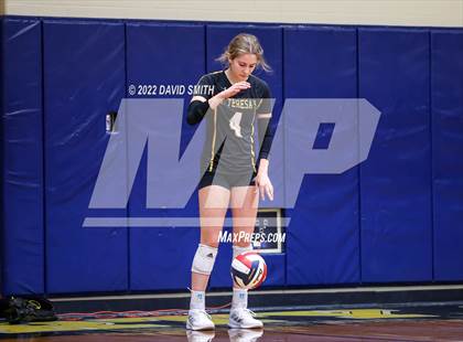 Thumbnail 3 in St. Teresa's Academy vs. Liberty North (MSHSAA Class 5 Quarterfinal) photogallery.