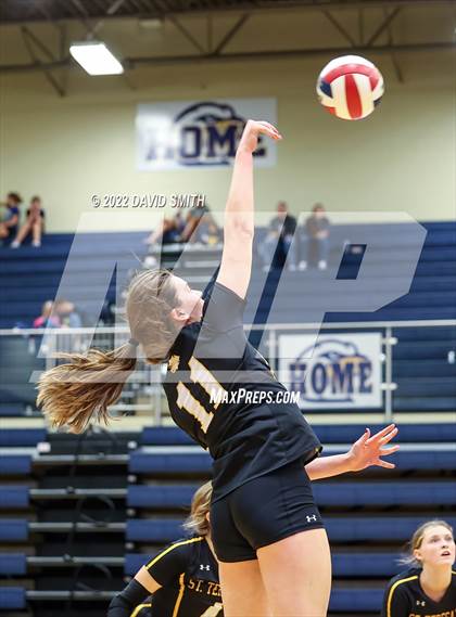 Thumbnail 2 in St. Teresa's Academy vs. Liberty North (MSHSAA Class 5 Quarterfinal) photogallery.