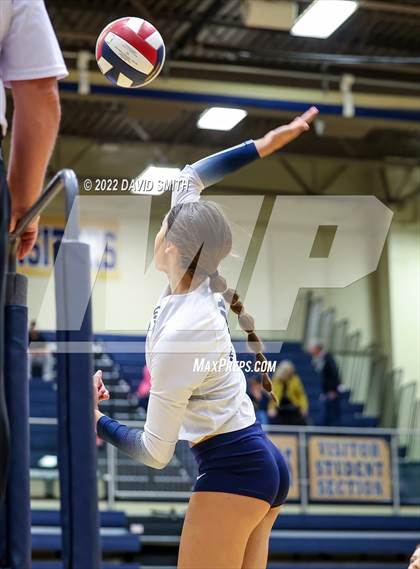 Thumbnail 3 in St. Teresa's Academy vs. Liberty North (MSHSAA Class 5 Quarterfinal) photogallery.