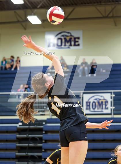 Thumbnail 3 in St. Teresa's Academy vs. Liberty North (MSHSAA Class 5 Quarterfinal) photogallery.