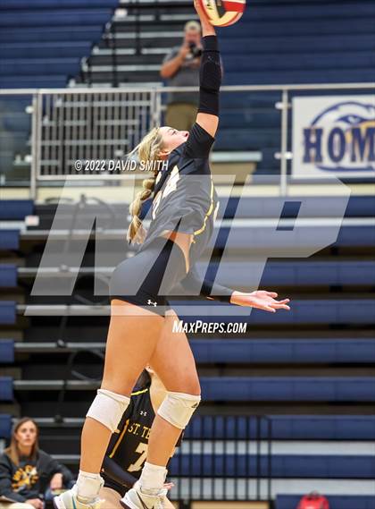 Thumbnail 3 in St. Teresa's Academy vs. Liberty North (MSHSAA Class 5 Quarterfinal) photogallery.