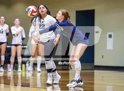 Thumbnail 2 in St. Teresa's Academy vs. Liberty North (MSHSAA Class 5 Quarterfinal) photogallery.
