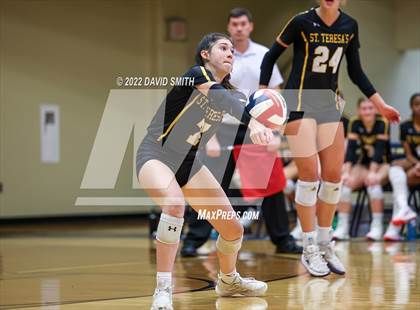 Thumbnail 3 in St. Teresa's Academy vs. Liberty North (MSHSAA Class 5 Quarterfinal) photogallery.