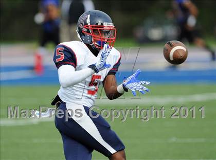 Thumbnail 1 in Dr. Henry Wise vs. Franklin (I-95 Kickoff Classic) photogallery.