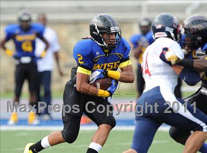 Thumbnail 2 in Dr. Henry Wise vs. Franklin (I-95 Kickoff Classic) photogallery.