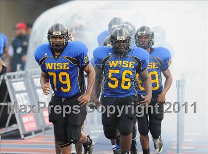 Thumbnail 2 in Dr. Henry Wise vs. Franklin (I-95 Kickoff Classic) photogallery.