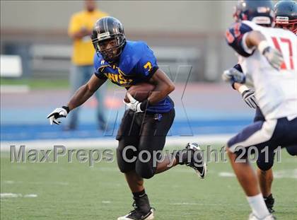 Thumbnail 3 in Dr. Henry Wise vs. Franklin (I-95 Kickoff Classic) photogallery.