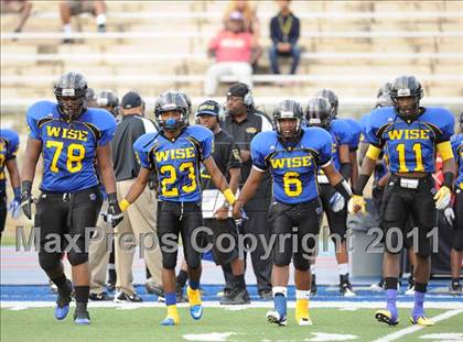 Thumbnail 1 in Dr. Henry Wise vs. Franklin (I-95 Kickoff Classic) photogallery.