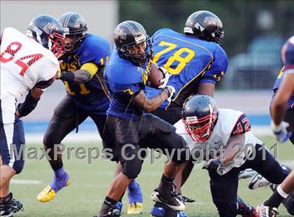 Thumbnail 1 in Dr. Henry Wise vs. Franklin (I-95 Kickoff Classic) photogallery.