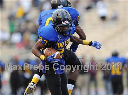 Thumbnail 2 in Dr. Henry Wise vs. Franklin (I-95 Kickoff Classic) photogallery.