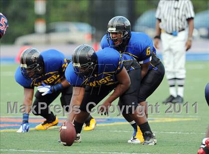 Thumbnail 2 in Dr. Henry Wise vs. Franklin (I-95 Kickoff Classic) photogallery.