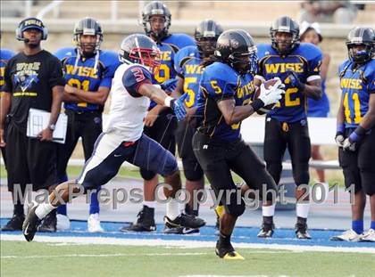 Thumbnail 2 in Dr. Henry Wise vs. Franklin (I-95 Kickoff Classic) photogallery.