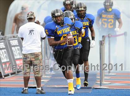 Thumbnail 1 in Dr. Henry Wise vs. Franklin (I-95 Kickoff Classic) photogallery.