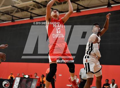 Thumbnail 1 in Booker T. Washington vs Miami Christian (Sun Bash Tournament) photogallery.