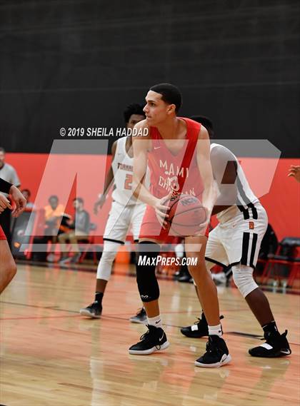 Thumbnail 3 in Booker T. Washington vs Miami Christian (Sun Bash Tournament) photogallery.