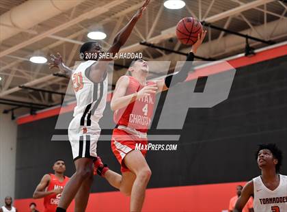 Thumbnail 3 in Booker T. Washington vs Miami Christian (Sun Bash Tournament) photogallery.