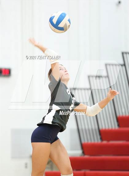 Thumbnail 1 in Dakota @ Romeo photogallery.
