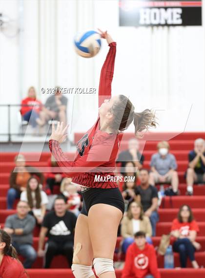 Thumbnail 1 in Dakota @ Romeo photogallery.