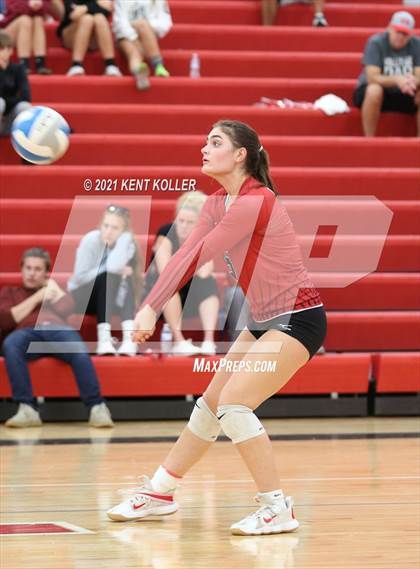 Thumbnail 1 in Dakota @ Romeo photogallery.