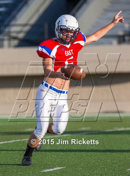 Thumbnail 3 in North Texas Bowl photogallery.