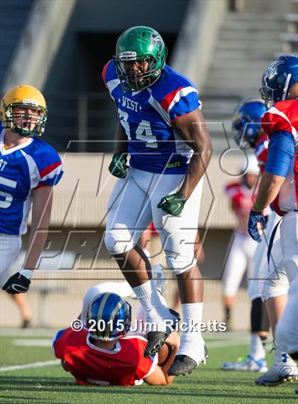 Thumbnail 3 in North Texas Bowl photogallery.