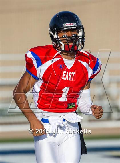 Thumbnail 1 in North Texas Bowl photogallery.