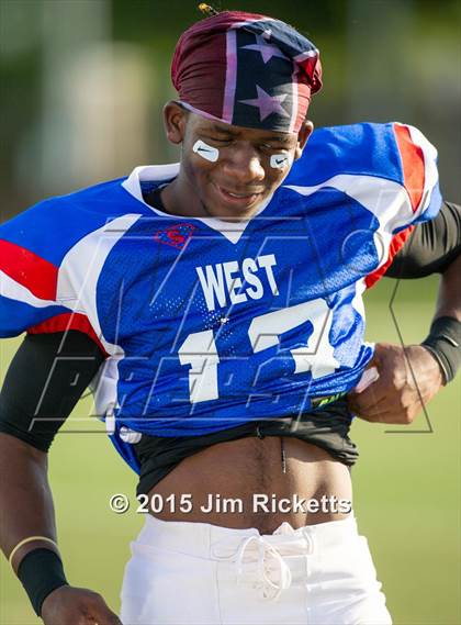 Thumbnail 2 in North Texas Bowl photogallery.