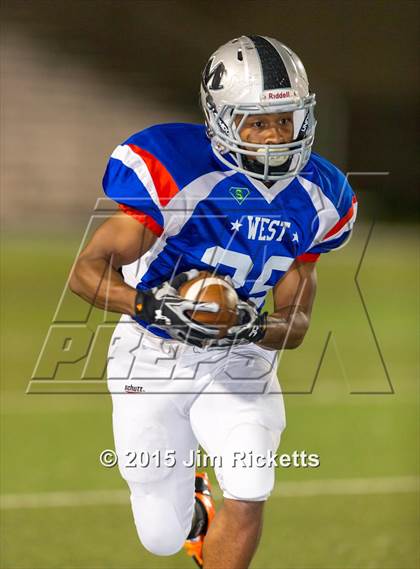 Thumbnail 3 in North Texas Bowl photogallery.