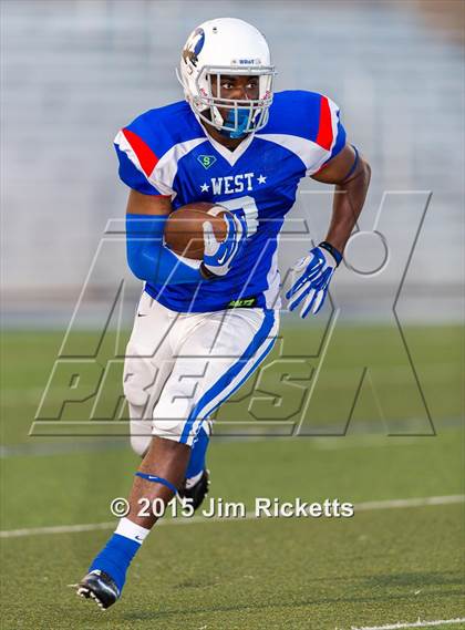 Thumbnail 1 in North Texas Bowl photogallery.