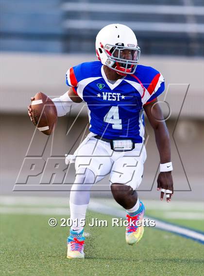 Thumbnail 3 in North Texas Bowl photogallery.